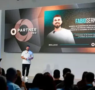 Evento de Fabio Serna con alumnos de Partner 360